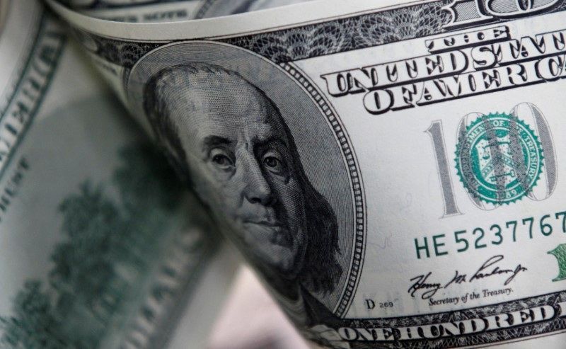 Dólar ronda estabilidade com impasse comercial entre Brasil e EUA em foco Dólar ronda estabilidade com impasse comercial entre Brasil e EUA em foco