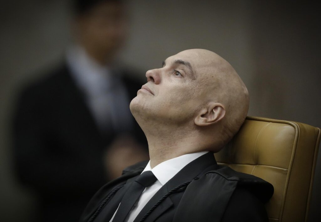 Moraes faz paralelo entre golpe e ofensiva nos EUA, e especialistas apontam recados a Eduardo Bolsonaro | Política Moraes faz paralelo entre golpe e ofensiva nos EUA, e especialistas apontam recados a Eduardo Bolsonaro | Política