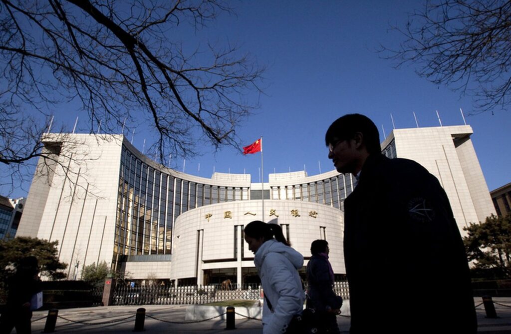 China mantém taxas básicas de juros inalteradas em 3,0% e 3,5%
