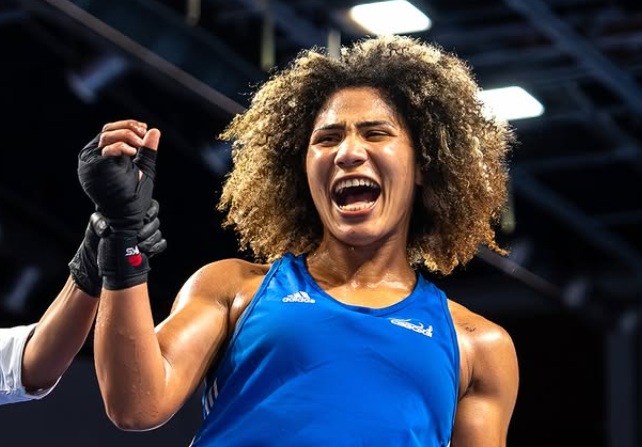 Rebeca Lima é campeã mundial de boxe em Liverpool