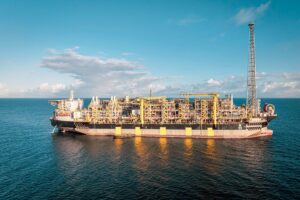 Com petróleo mais baixo, Petrobras precisa de mais austeridade, mas deve seguir com exploração, diz diretor