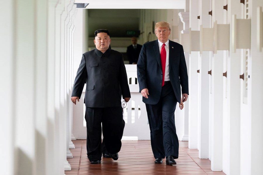 Coreia do Norte testa míssil de cruzeiro antes da visita de Trump à Coreia do Sul