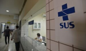 Ministério da Saúde envia antídoto contra intoxicação com metanol a cinco Estados