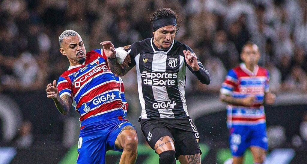 Ceará busca empate no fim e complica rival Fortaleza no Brasileirão