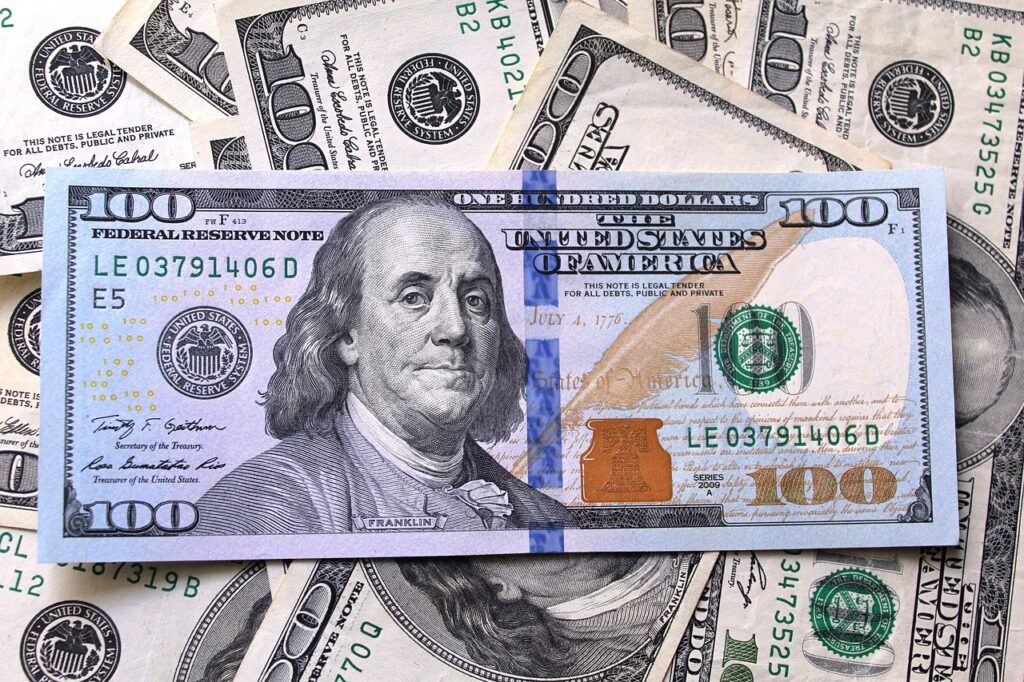 Dólar hoje avança com sinalizações do Fed contrárias a corte de juros Dólar hoje avança com sinalizações do Fed contrárias a corte de juros