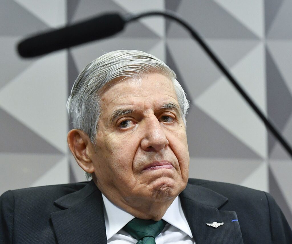 Moraes concede prisão domiciliar a Augusto Heleno por Alzheimer | Política Moraes concede prisão domiciliar a Augusto Heleno por Alzheimer | Política