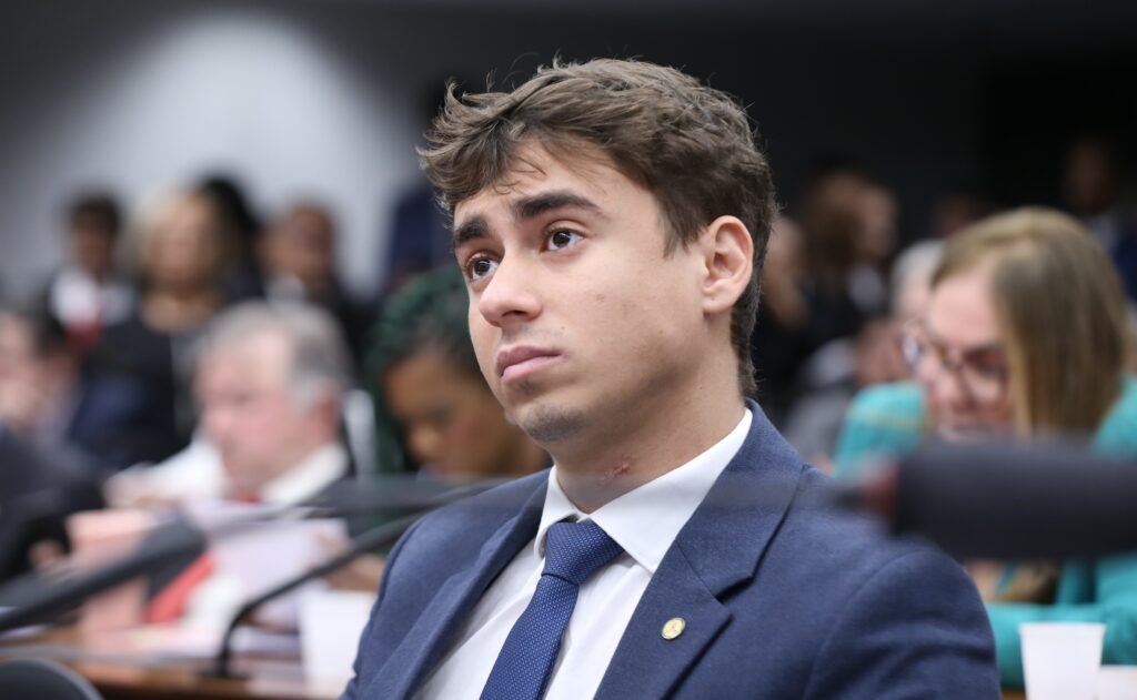Em ato em Brasília, Nikolas direciona críticas a Alcolumbre