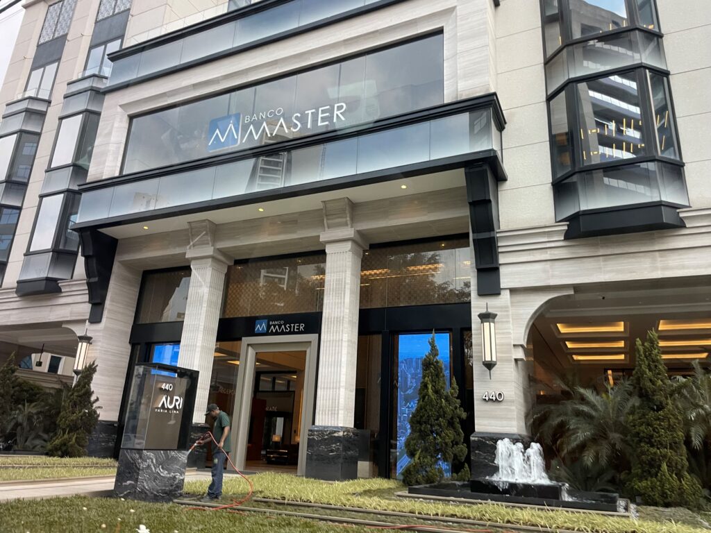 FGC deve começar a pagar investidores com CDBs do Master semana que vem, diz site