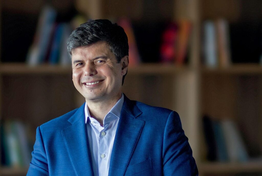 Magazine Luiza quer reequilibrar negócios no próximo ciclo Magazine Luiza quer reequilibrar negócios no próximo ciclo