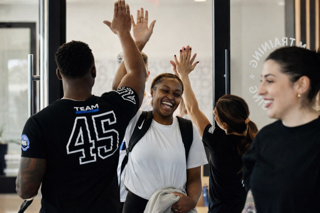 Beckham, Mark Wahlberg e Alex Pedron trazem F45 ao Brasil | Dino Beckham, Mark Wahlberg e Alex Pedron trazem F45 ao Brasil | Dino