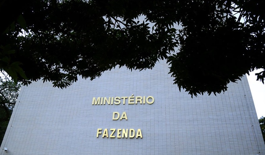 Fazenda vê brechas para ocultação de patrimônio em contas e pede aperto de regras