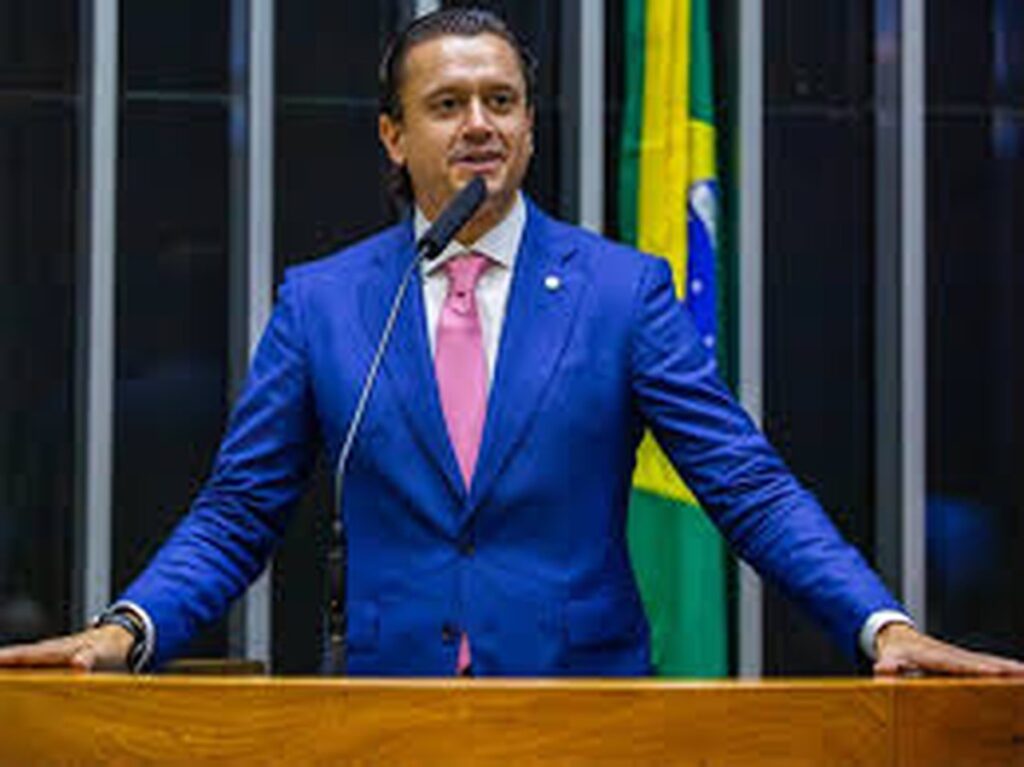 Câmara aprova projeto para coibir ‘golpe do falso advogado’ | Política