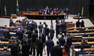 Câmara aprova projeto que facilita acesso de empresas a crédito para exportação