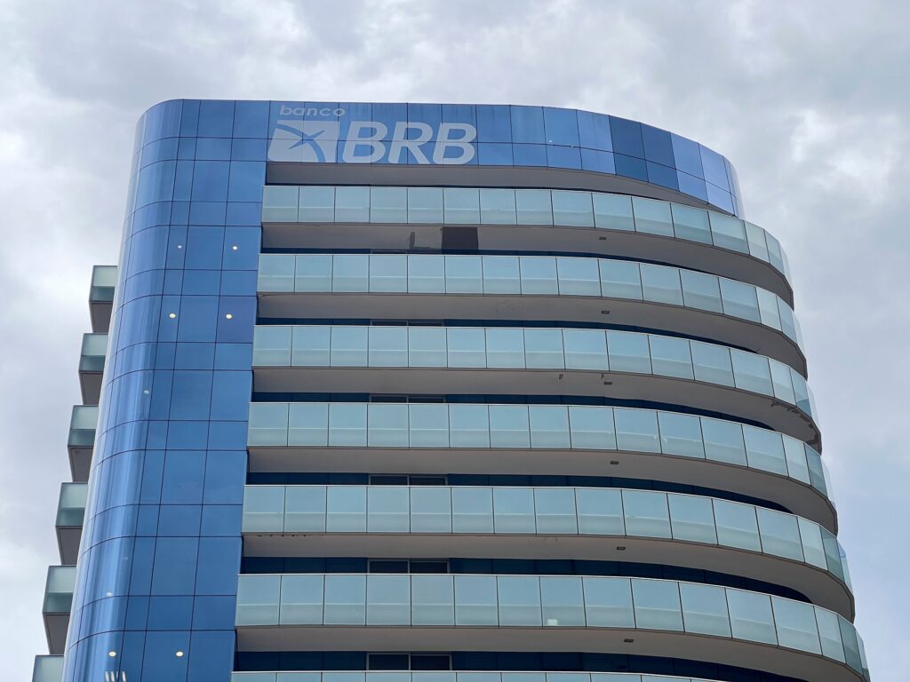 Governo do DF se prepara para pedir R$ 3,3 bi ao FGC como opção para socorrer o BRB