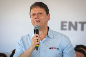 Tarcísio diz que nova ideia de subsídio do diesel é 'razoável' e SP deve aderir