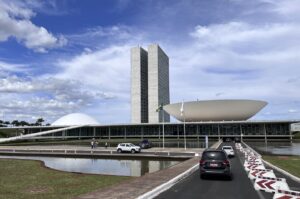 Agenda Política: Supremo decide sobre eleições no Rio e Congresso retoma trabalhos | Política