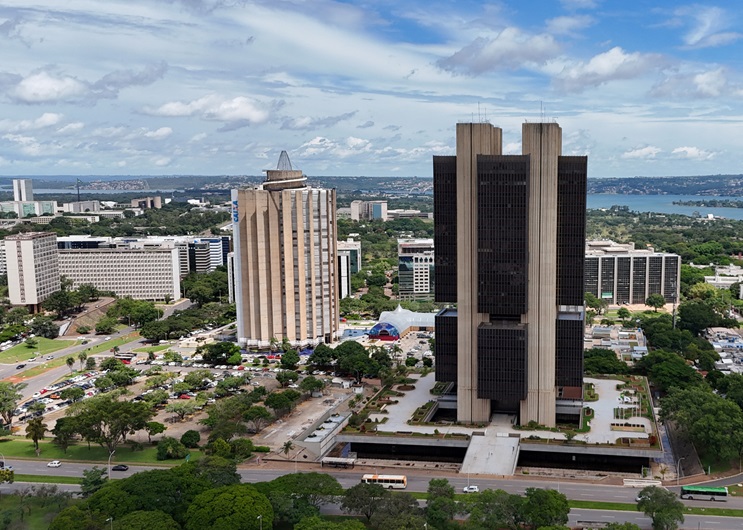 CMN aperta regra para bancos captarem recursos com garantia do FGC