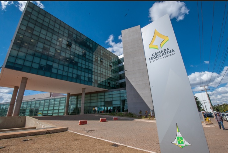 Câmara do DF aprova projeto e diminui escopo de imóveis para salvar BRB em R$ 2,9 bi Câmara do DF aprova projeto e diminui escopo de imóveis para salvar BRB em R$ 2,9 bi