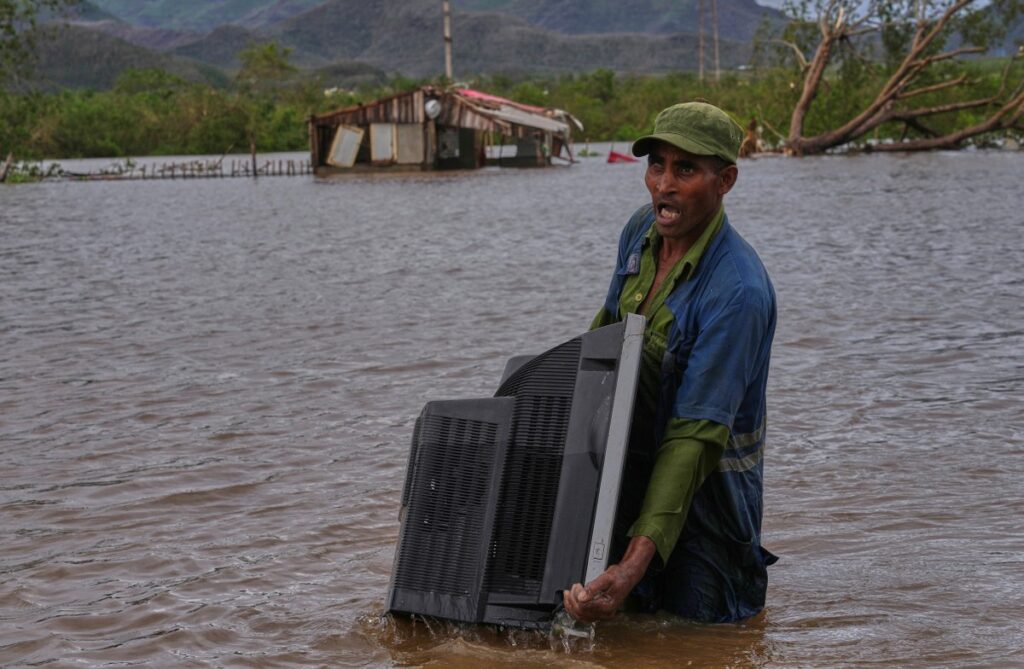 Cerca de 30 pessoas morrem durante tumulto no Haiti