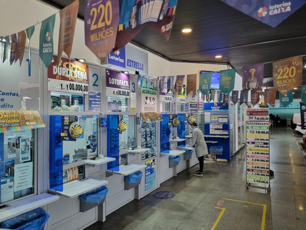 Mega-Sena acumula e prêmio principal vai para R$ 40 milhões Mega-Sena acumula e prêmio principal vai para R$ 40 milhões