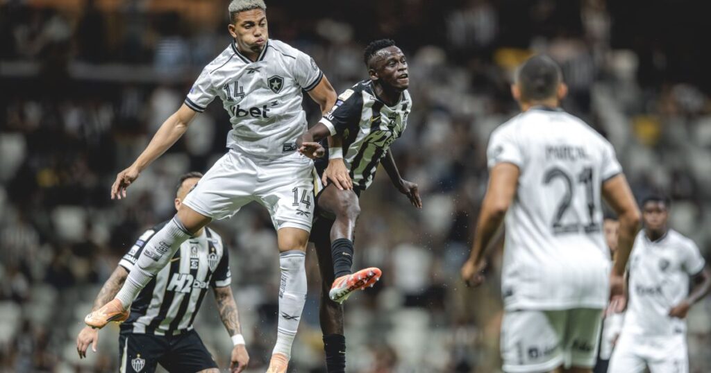 Atlético-MG vacila no final e cede empate ao Botafogo nos acréscimos
