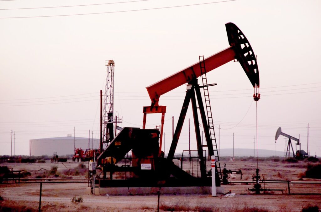 Preço do petróleo cai mais de 3% após Irã propor novo acordo aos EUA | Finanças Preço do petróleo cai mais de 3% após Irã propor novo acordo aos EUA | Finanças