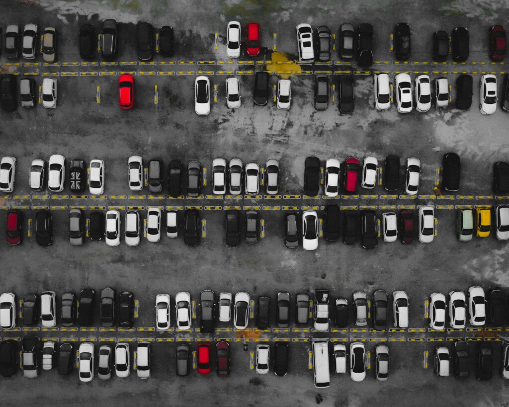 Elétricos desvalorizaram 49% em 4 anos contra 13,4% de carros a combustão, diz IBV