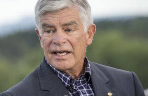 Ex-Fed, Harker vê risco de dominância fiscal nos Estados Unidos | Intraday