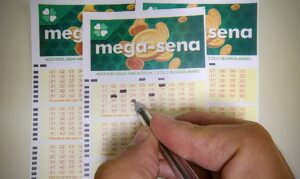 Mega-Sena acumula e prêmio principal vai para R$ 33 milhões